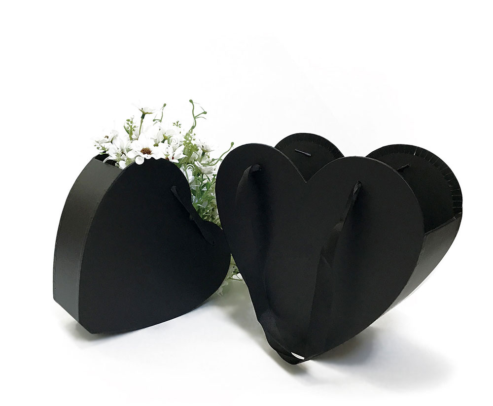 W9679 Black Heart Shape Hanger Flower Box Set of 2