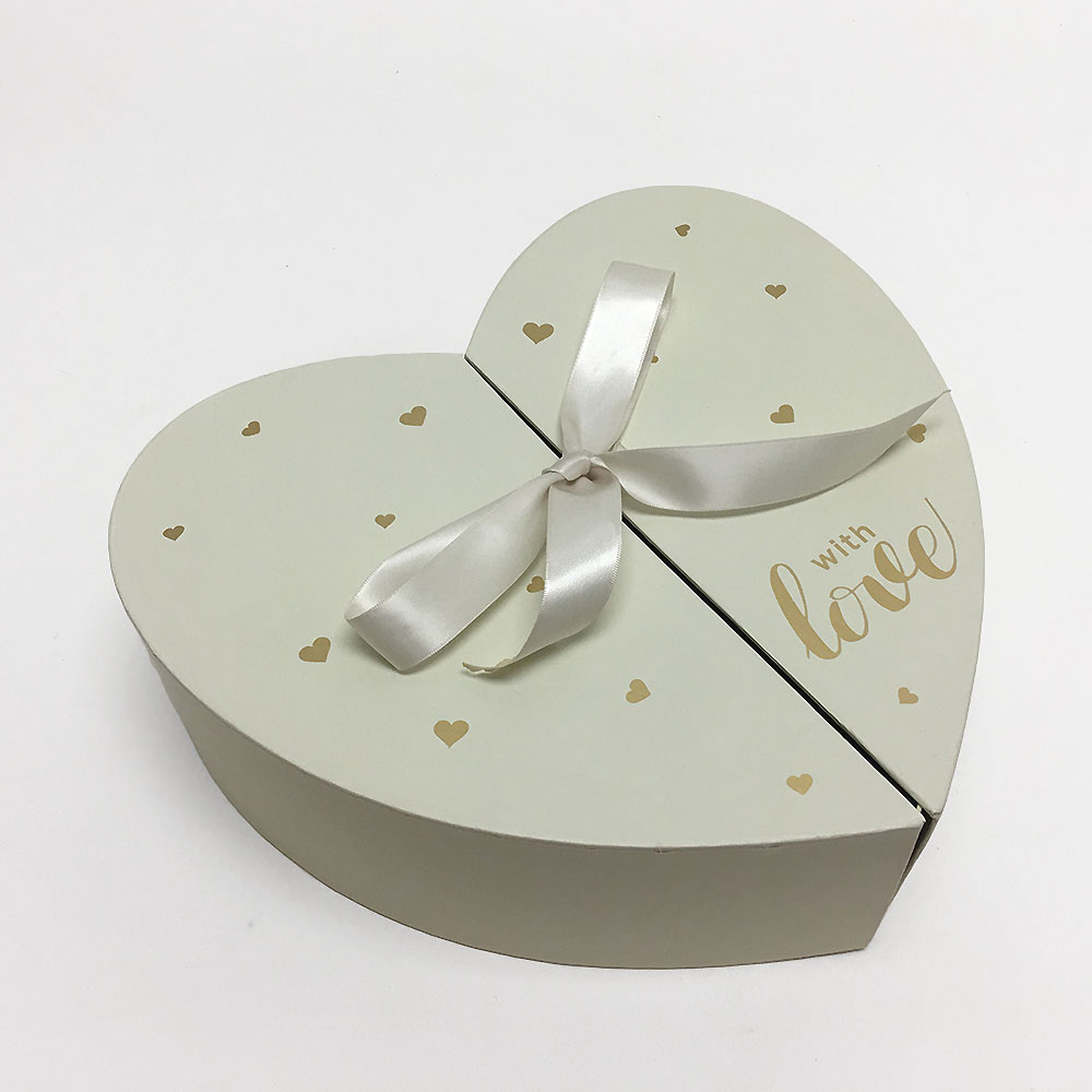Ivory Valentine's Heart Shape Flower Box