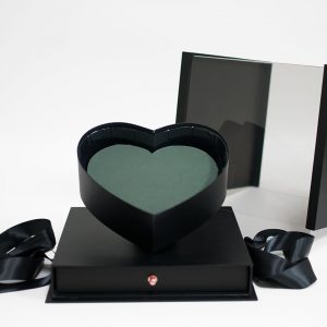 1119ablk-black-acrylic-square-flower-box-tilted-heart-center-and-drawer