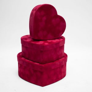w7232-red-velvet-heart-shaped-box-set-of-3
