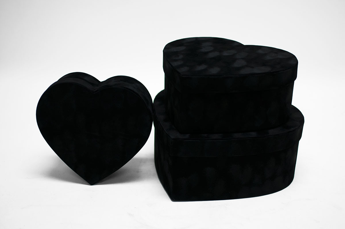 w7233b-2web Black Velvet Set of 3 Heart Shape Flower Boxes