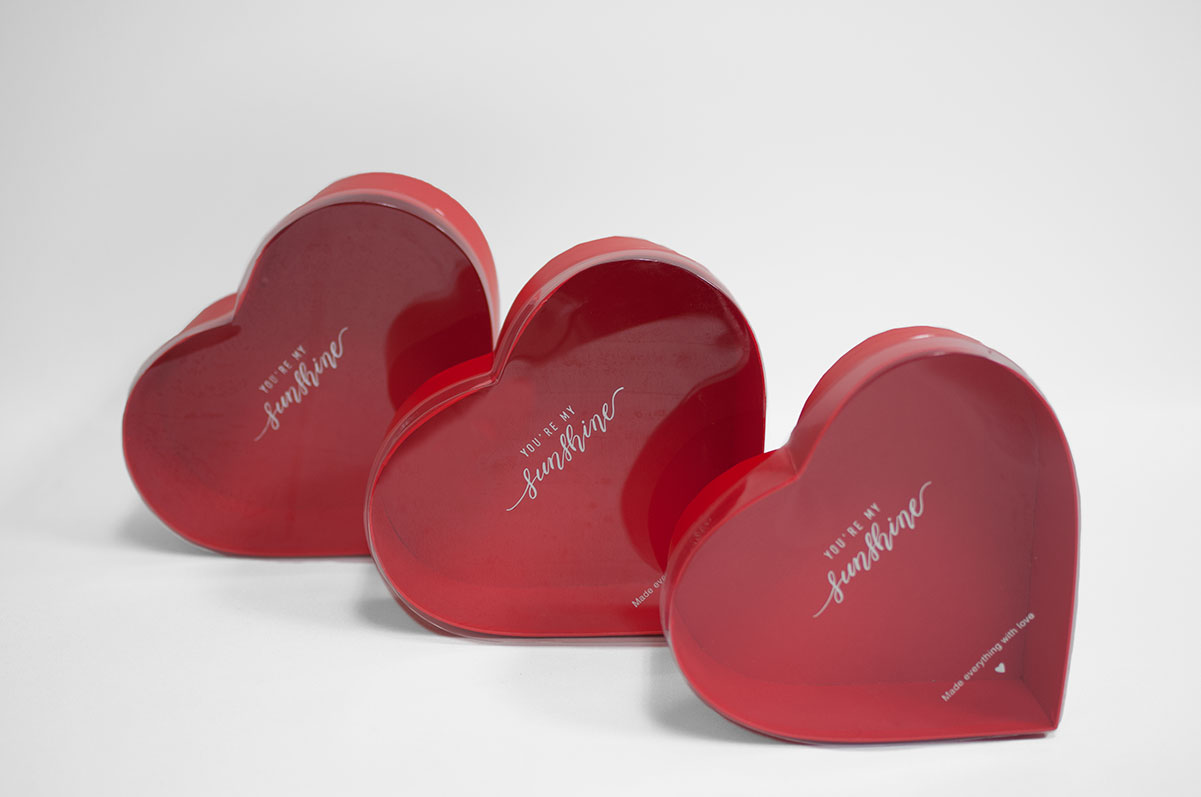 W9826 Clear Lid Red Heart Shape Flower Box Set of 3 W9826 Clear Lid Red Heart Shape Flower Box Set of 3