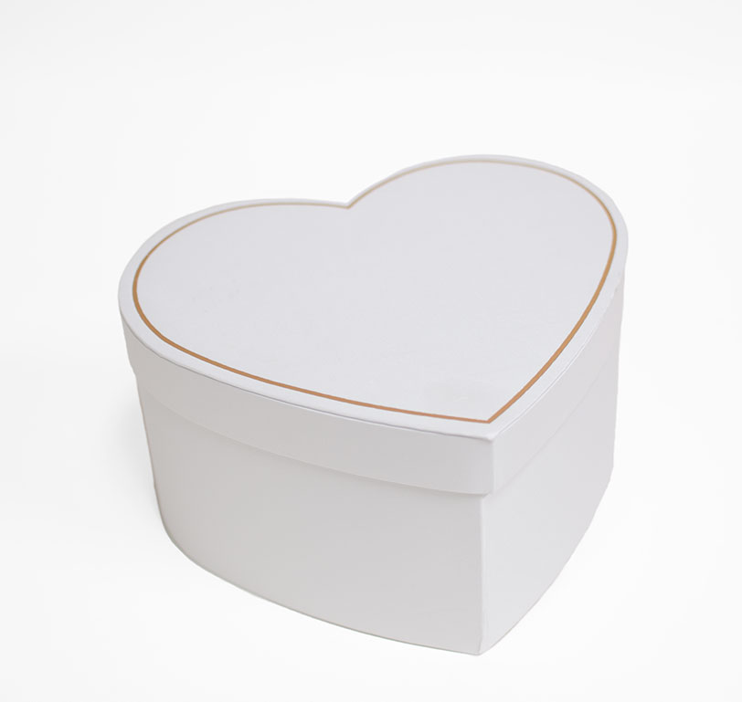 Small White Heart Shape Flower Box