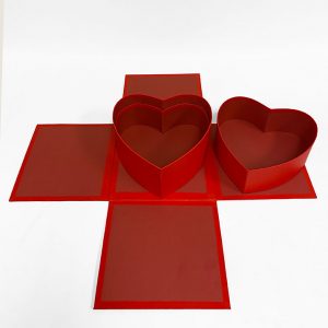 w7194-red-square-surprise-box-with-double-layer-hearts