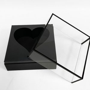 w3020-black-acrylic-clear-square-box-with-heart-in-the-middle