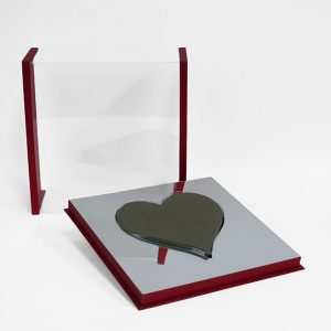 1141a-red-magic-mirror-love-box-with-heart-shape-in-the-middle-comes-with-liner-and-foam