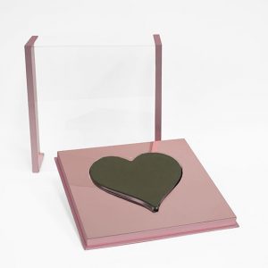 1141a-pink-magic-mirror-love-box-with-heart-shape-in-the-middle-comes-with-liner-and-foam